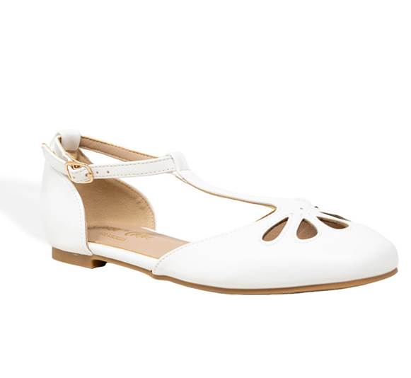 White t clearance strap flats